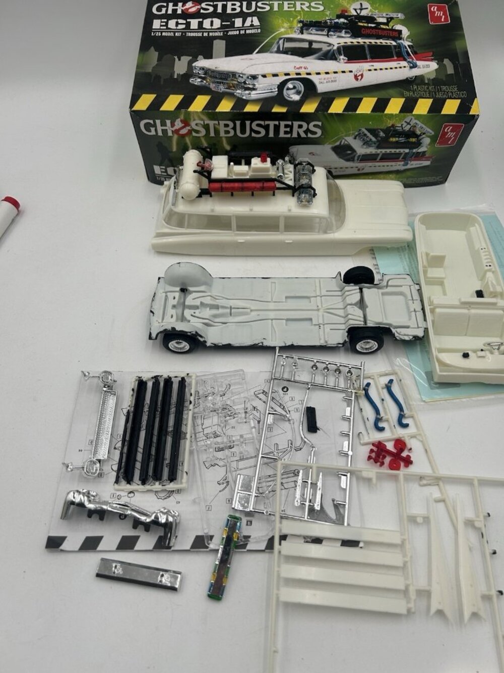 Ghostbusters ECTO-1A  AMT 1:25 AMT Model Kit Open Box Started